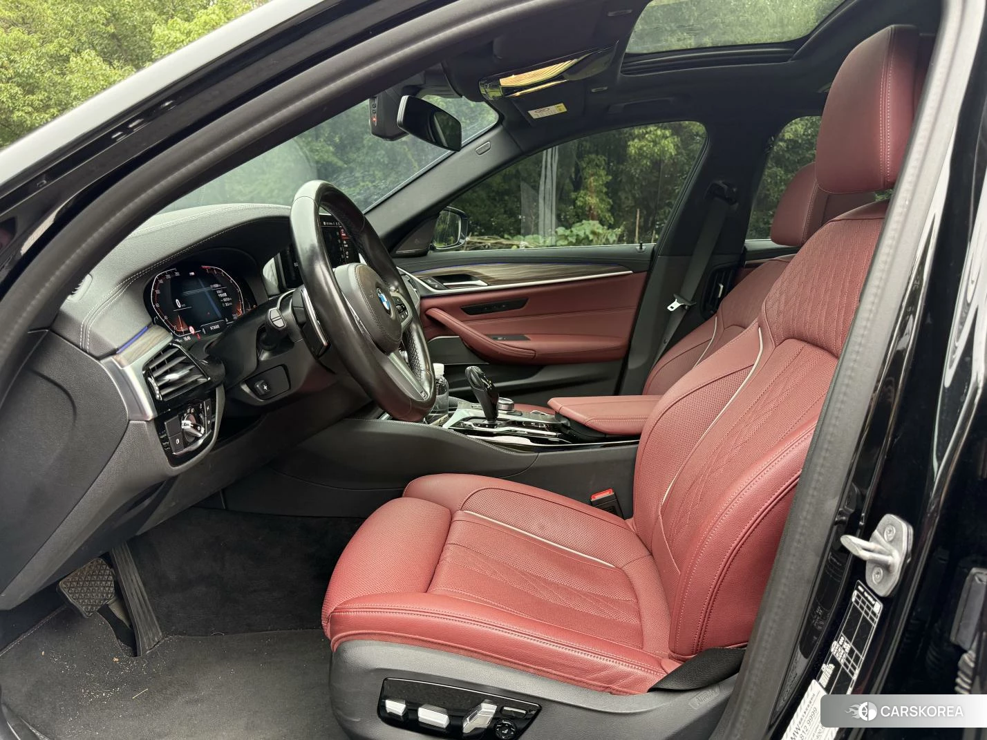 BMW 5 series 2021 Черный из Китая