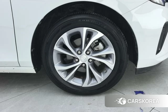 Buick Weilang 2023 Белый из Китая