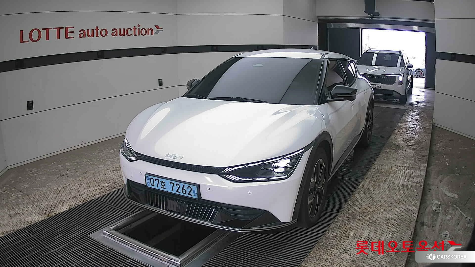 Kia EV6 2022 Snow White Pearl из Кореи