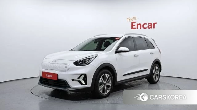 Kia Niro Plus 2023 Белый из Кореи