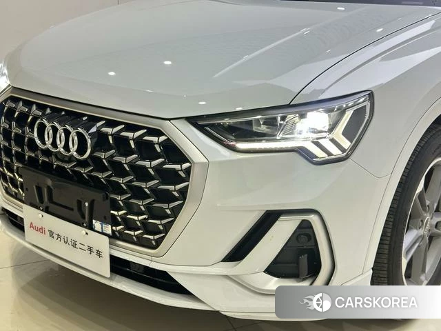 Audi Q3 2024 Белый из Китая