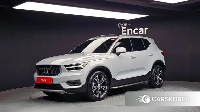 Volvo XC40 2022 Серебристо-серый из Кореи