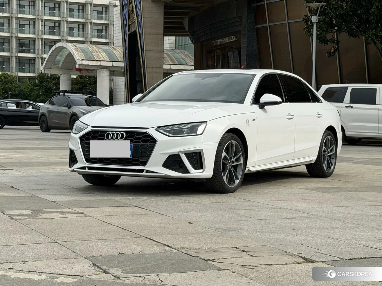 Audi A4L 2023 Белый из Китая