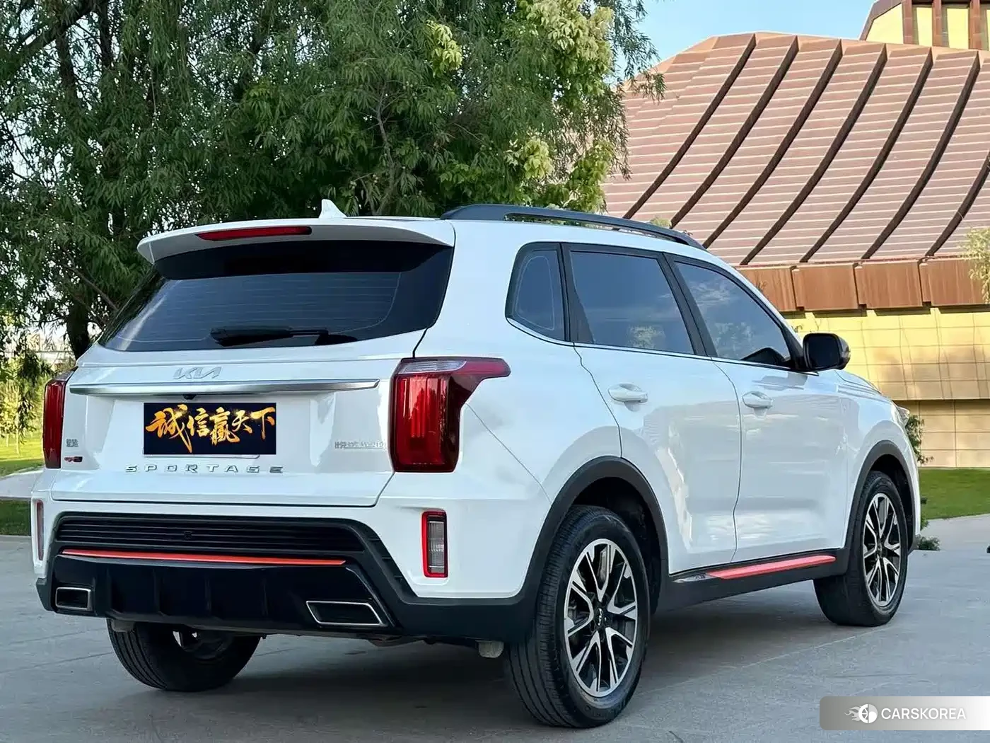 Kia Smart running 2023 Белый из Китая