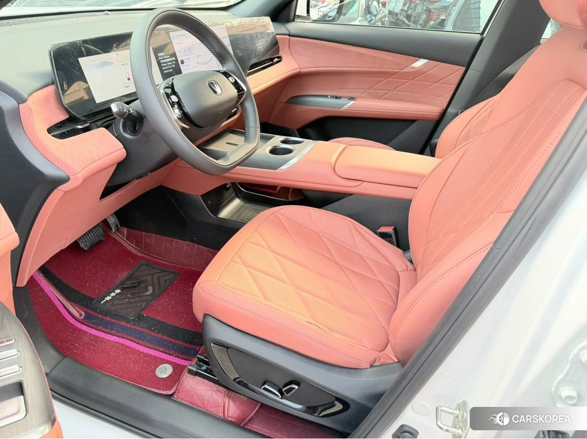 Chang'an CS75 PLUS 2024 Белый из Китая