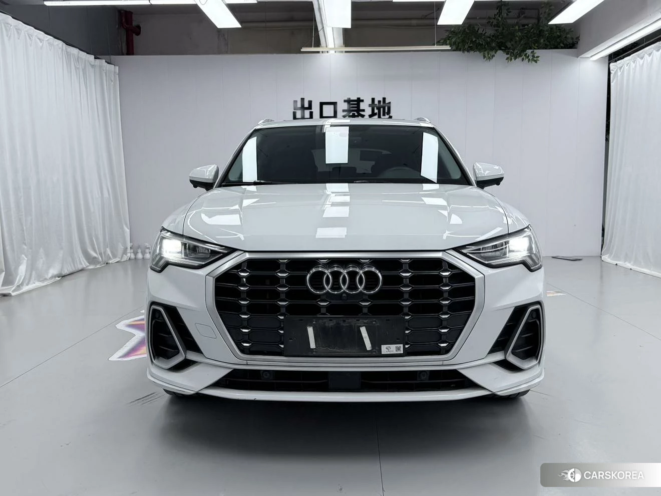 Audi Q3 2020 Белый из Китая