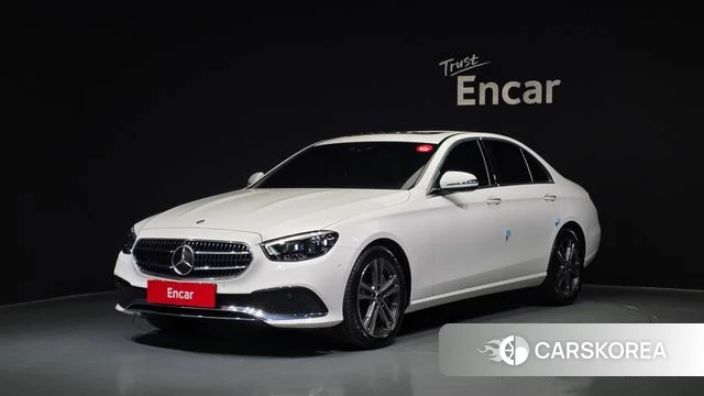 Mercedes-Benz E-Class W213 2021 Белый из Кореи