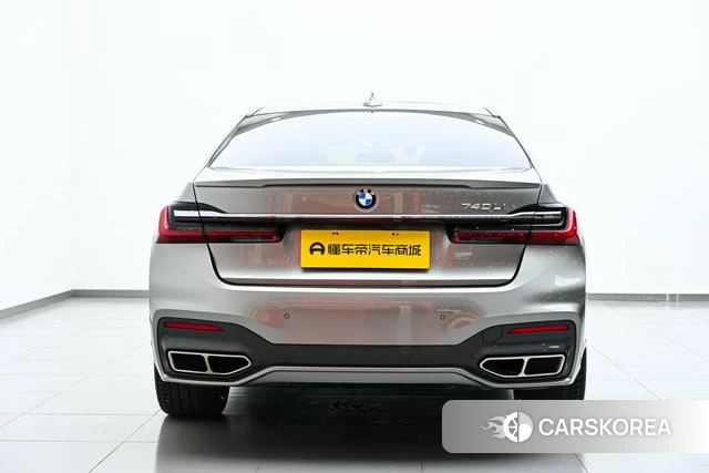 BMW 7 series 2022 Серебристо-серый из Китая