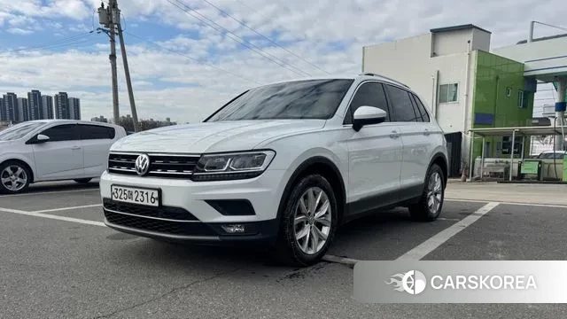 Volkswagen Tiguan second Generation 2020 Белый из Кореи