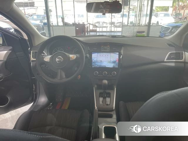 Nissan Xuan Yi 2024 Темно-серый из Китая