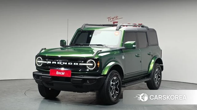 Ford Bronco 6th Generation 2023 Зеленый из Кореи