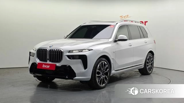 BMW X7 (G07) 2025 Белый из Кореи