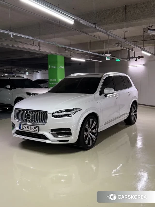 Volvo XC90 second Generation 2022 Белый из Кореи