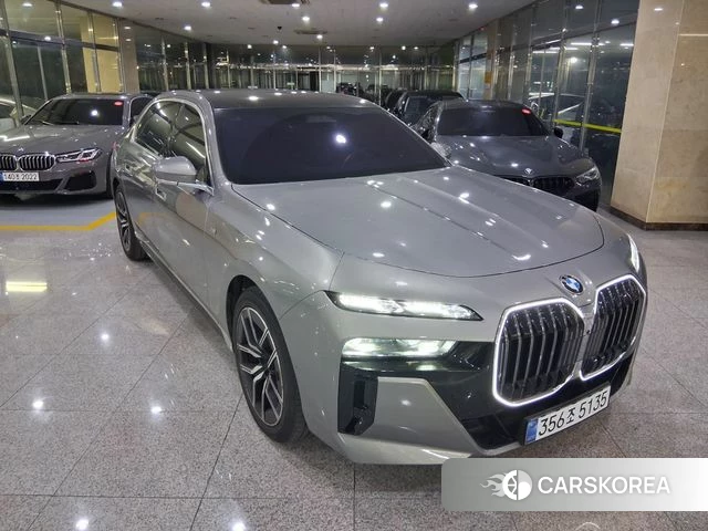 BMW 7 Series (G70) 2025 Серый из Кореи