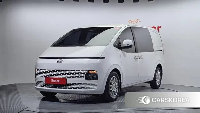 Hyundai Staria 2023 Белый из Кореи
