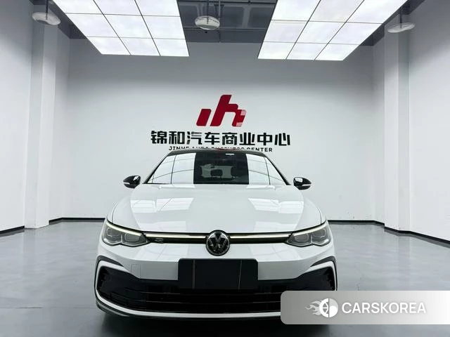 Volkswagen Golf 2024 Белый из Китая