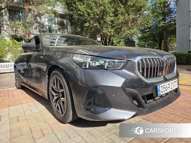 BMW 5 Series (G60) 2025 Серый из Кореи