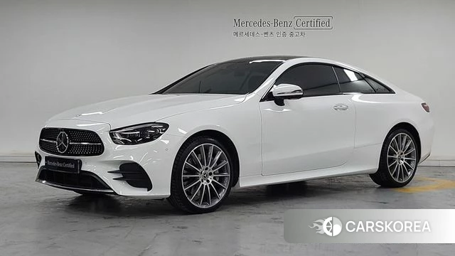 Mercedes-Benz E-Class W213 2023 Белый из Кореи