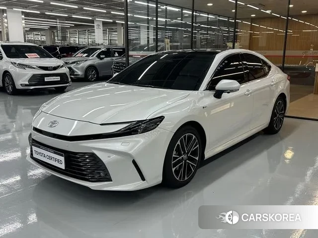 Toyota Camry (XV80) 2025 Белый из Кореи