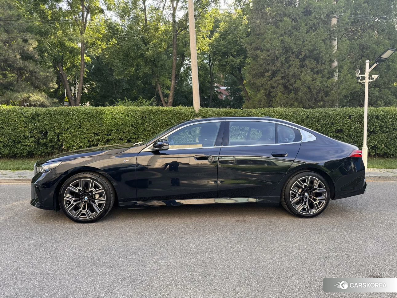 BMW 5 series 2024 Черный из Китая