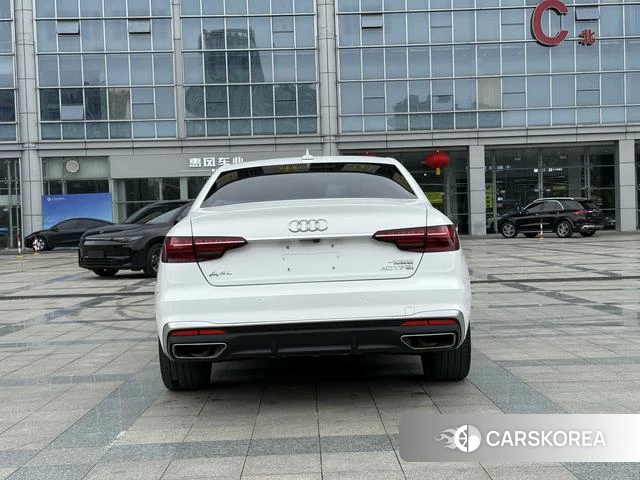 Audi A4L 2021 Белый из Китая