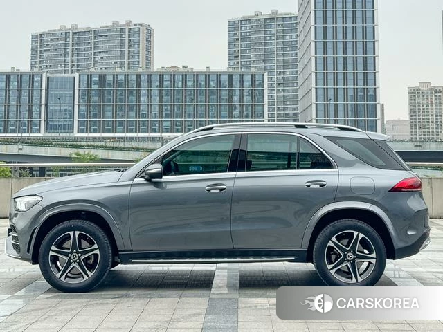 Mercedes-Benz GLE PHEV 2022 Темно-серый из Китая