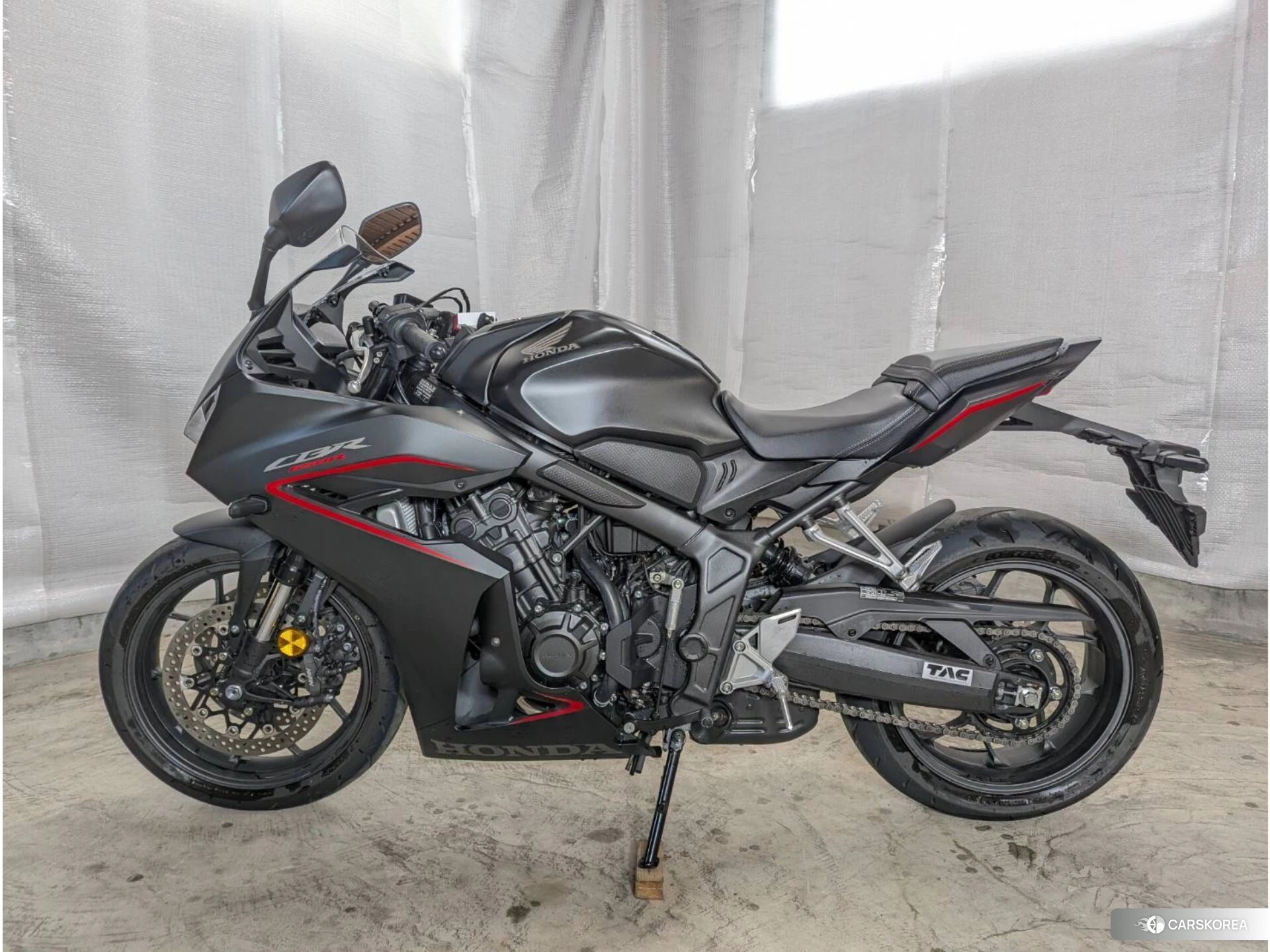 Проданный Honda CBR650R E-CLUTCH 2025 из Японии