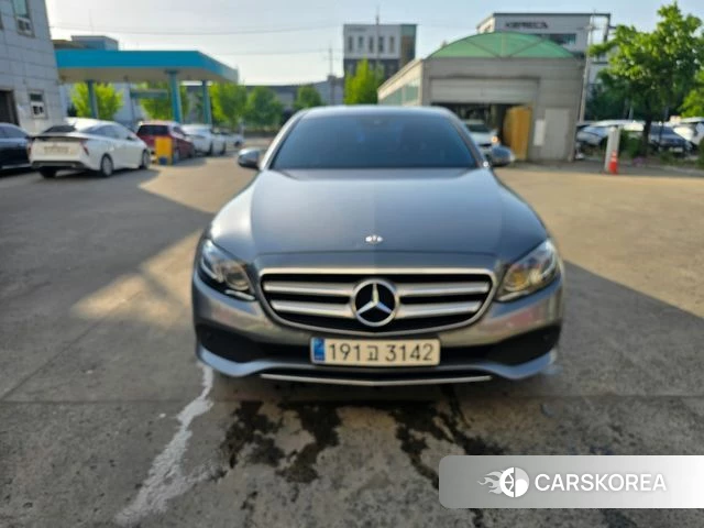 Mercedes-Benz E-Class W213 2019 Серый из Кореи