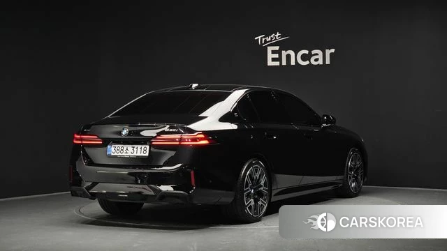BMW 5 Series (G60) 2025 Черный из Кореи