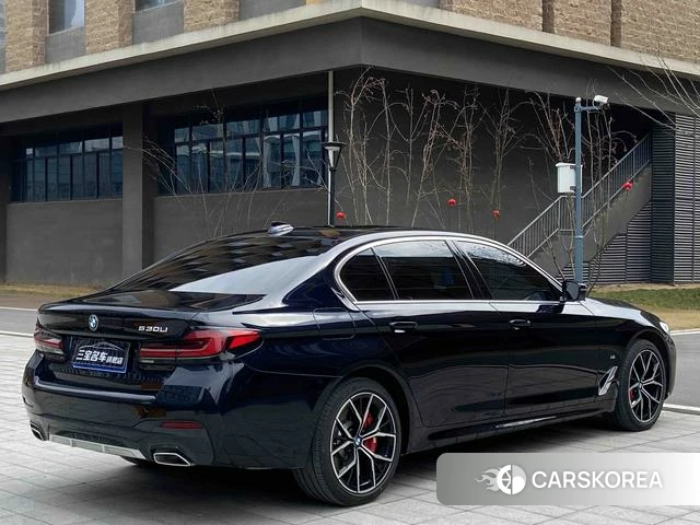 BMW 5 series 2023 Черный из Китая