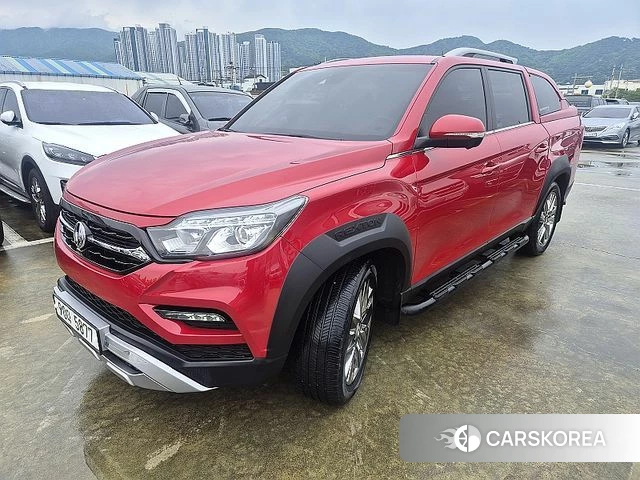Ssangyong Rexton Sports 2021 Красный из Кореи