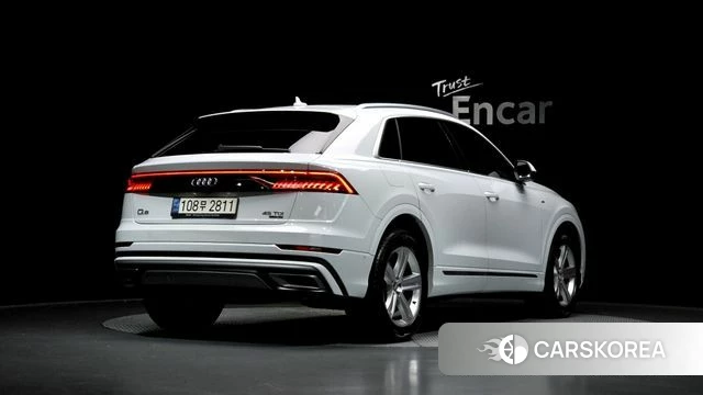 Audi Q8 (4M) 2021 Белый из Кореи