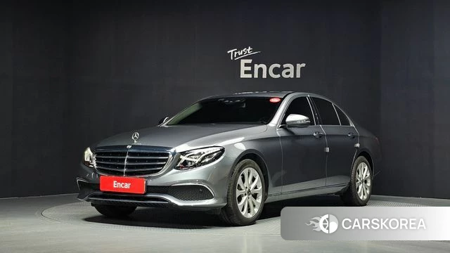 Mercedes-Benz E-Class W213 2018 Серый из Кореи