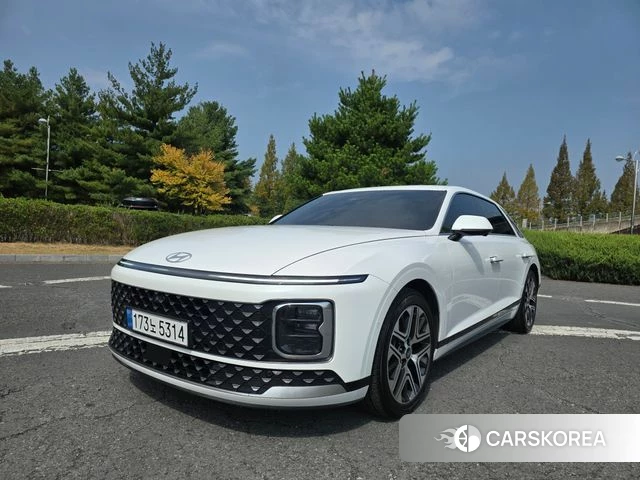Hyundai Grandeur (GN7) 2023 Белый из Кореи