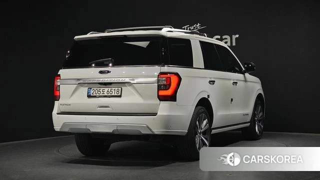 Ford Expeditation 2021 Белый из Кореи