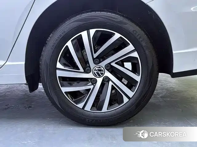 Volkswagen Lavida 2025 Белый из Китая