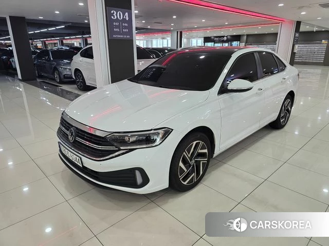 Volkswagen 7th Generation of Jetta 2023 Белый из Кореи