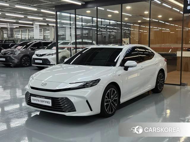 Toyota Camry (XV80) 2025 Белый из Кореи