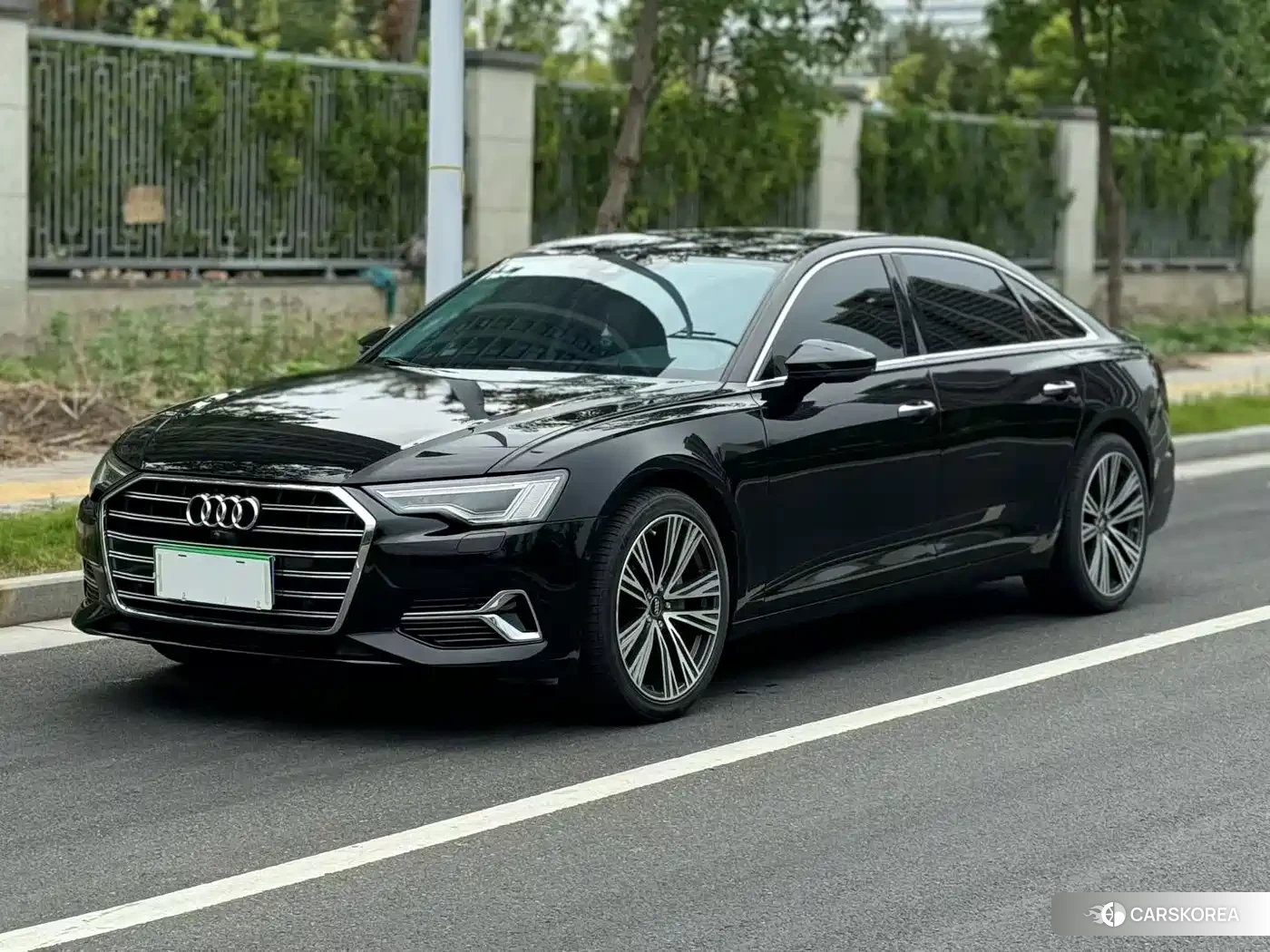 Audi A6L 2023 Черный из Китая