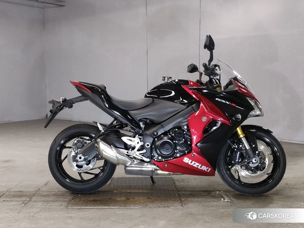Проданный Suzuki GSX-S1000F 2017 из Японии