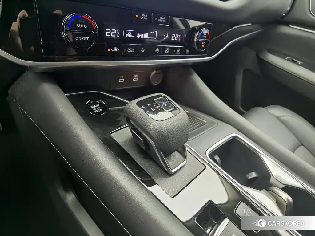 Nissan Pathfinder 2024 Черный из Китая