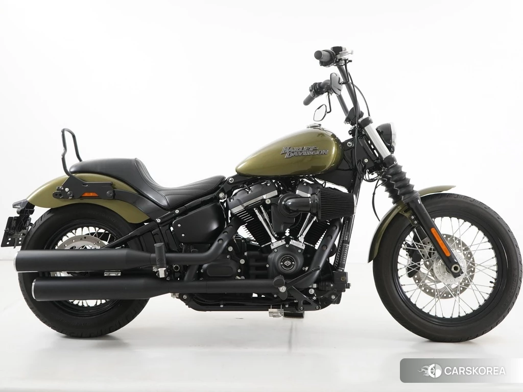 Проданный Harley-Davidson Softail Street Bob FXBB1750 2018 из Японии, фото 2