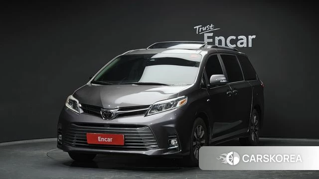 Toyota Sienna 2019 Серый из Кореи