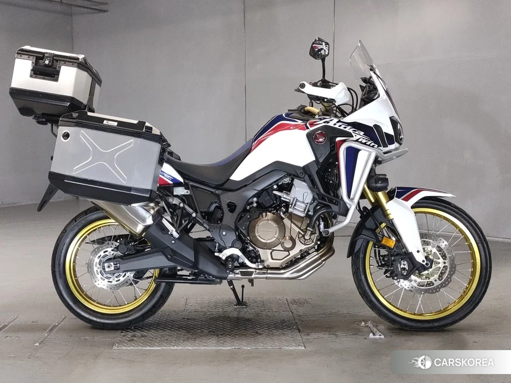 Проданный Honda CRF1000L AFRICA TWIN 2017 из Японии