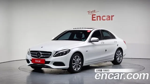 Mercedes-Benz C-Class W205 2018 Белый из Кореи