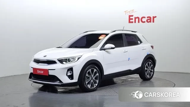 Kia Stonic 2018 Белый из Кореи