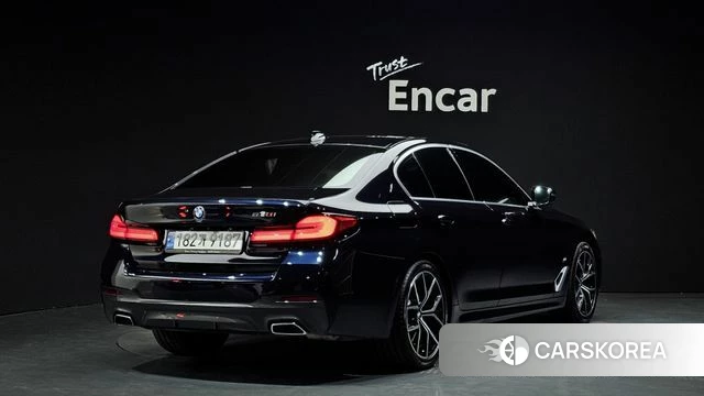 BMW 5 Series (G30) 2021 Черный из Кореи
