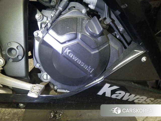 Engine photo