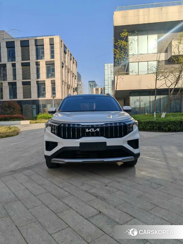 Kia Smart running 2022 Белый из Китая