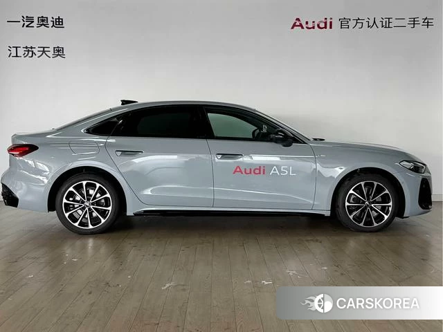 Audi A5L 2025 Серебристо-серый из Китая